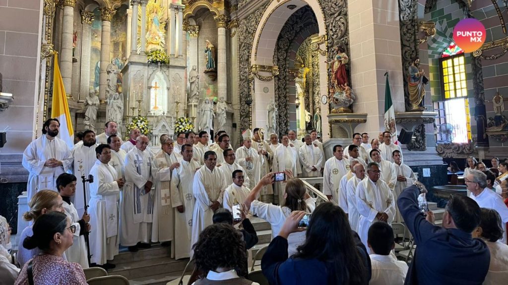 DOS NUEVOS SACERDOTES MAZATLÁN