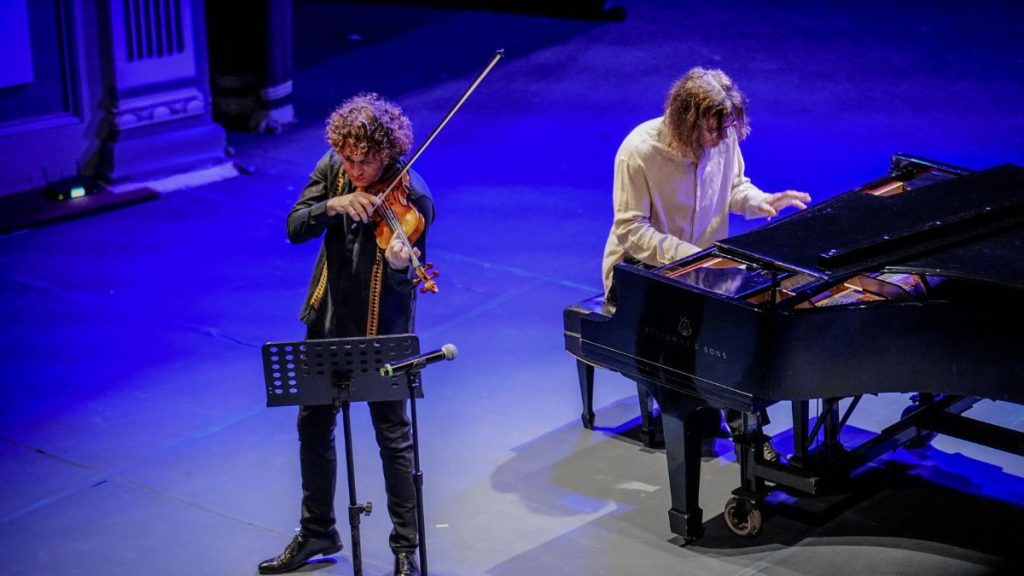 STRADIVARIUS AND BRAHMS MAZATLÁN