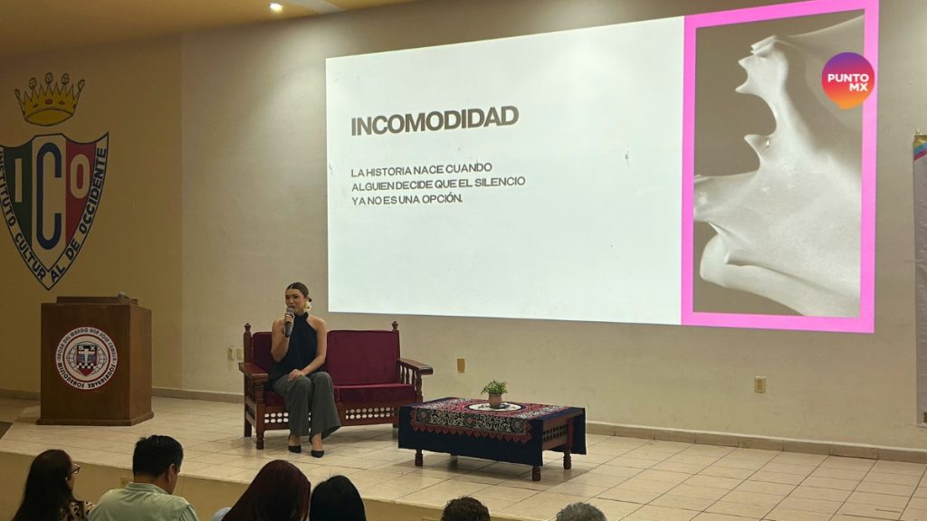 SER MUJER MIRADA PÚBLICA