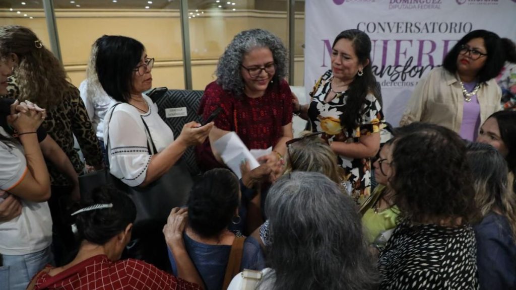 GRACIELA DOMÍNGUEZ MUJERES