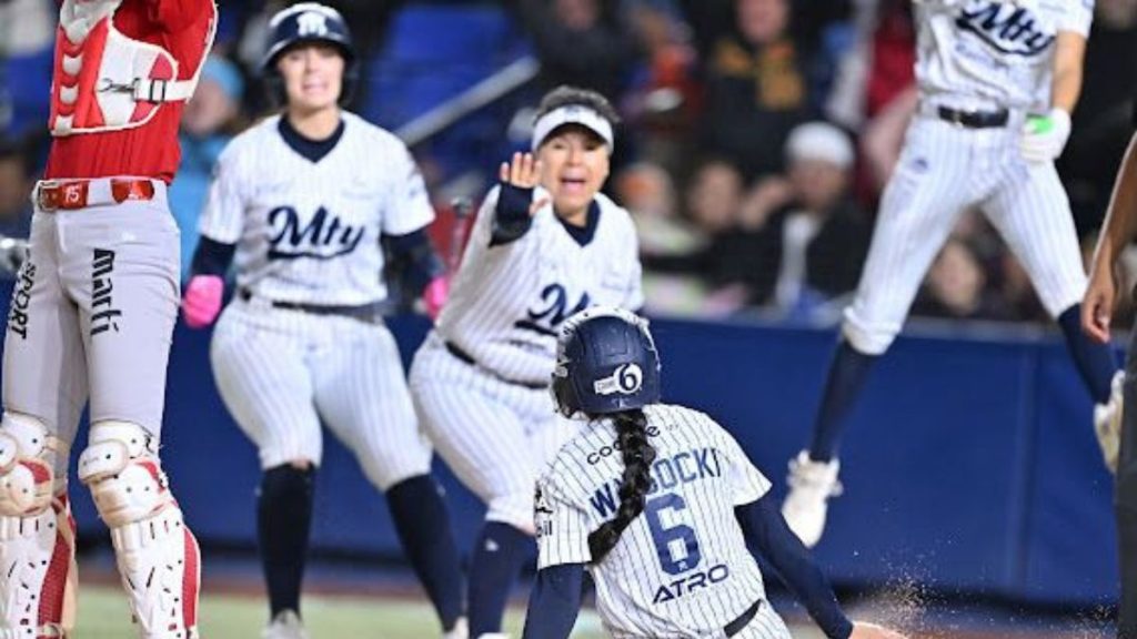 SULTANES ADELANTA PRUEBA REINA
