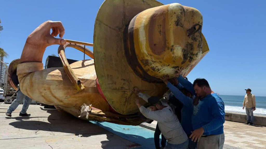 ADIÓS MONIGOTES DEL CARNAVAL
