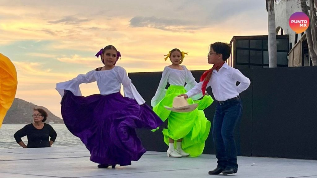 DÍA INTERNACIONAL DANZA MALECÓN