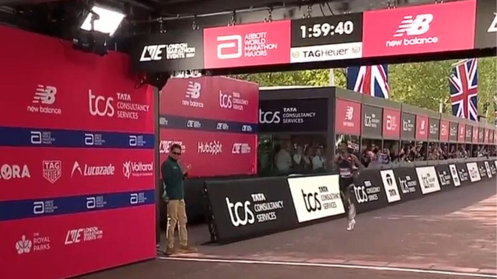 ROMPE SAWE RÉCORD MARATÓN