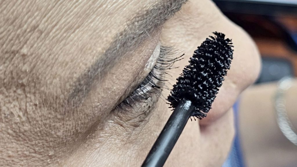 OJOS SI NO DESMAQUILLAS