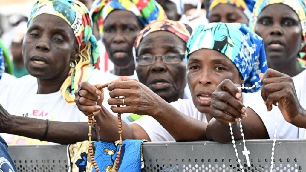 PAPA LEÓN MAMA MUXIMA