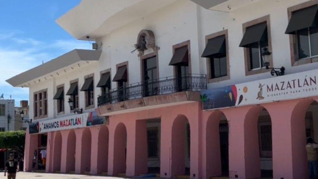 FACHADA AYUNTAMIENTO AVAL INAH