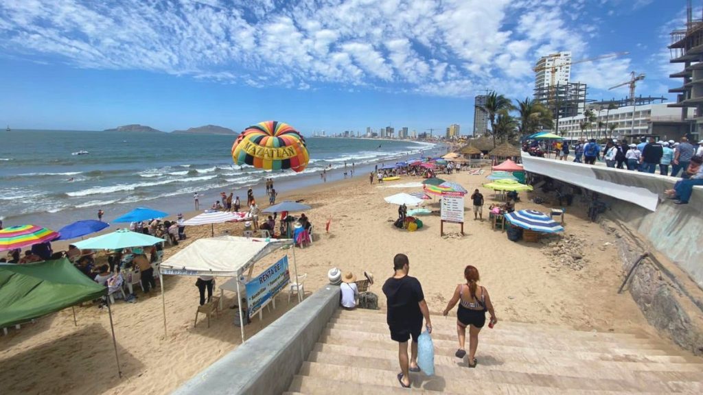 PLAYAS DE MAZATLÁN