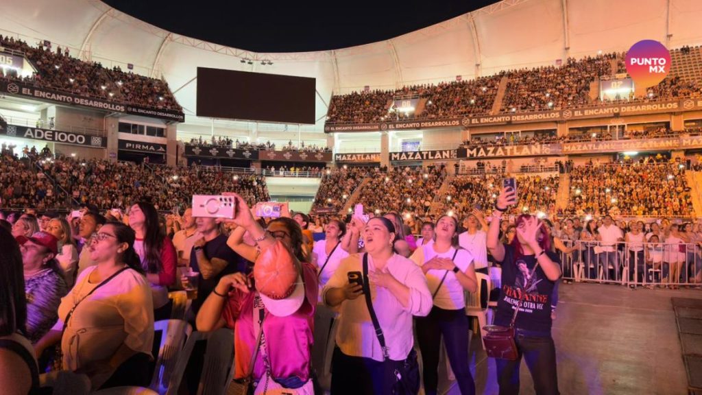 CHAYANNE CONQUISTA MAZATLÁN
