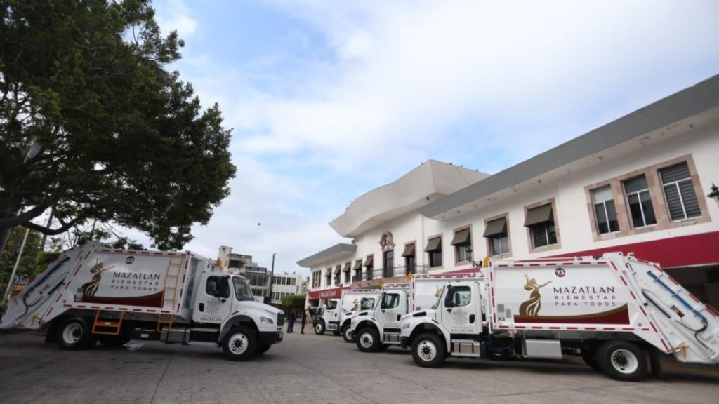 MAZATLÁN COMPRA RECOLECTORES BASURA