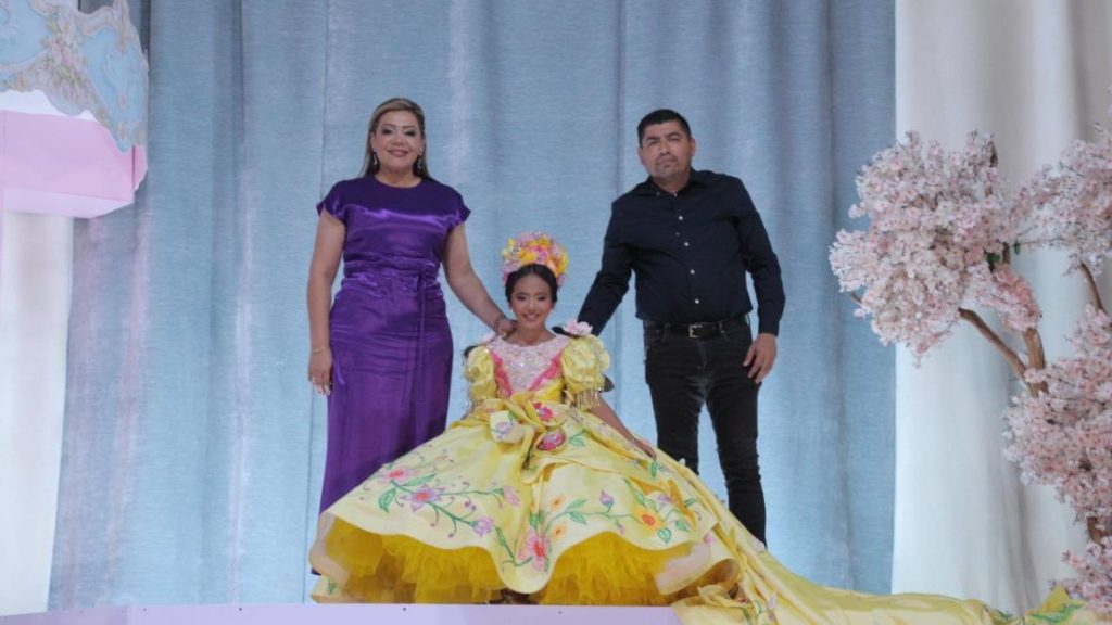 REINAS INFANTILES FERIA PRIMAVERA