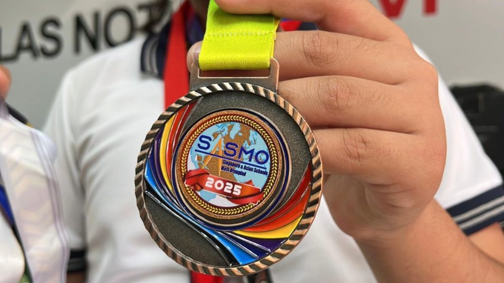 NIÑOS APOYO SIMOC SINGAPUR