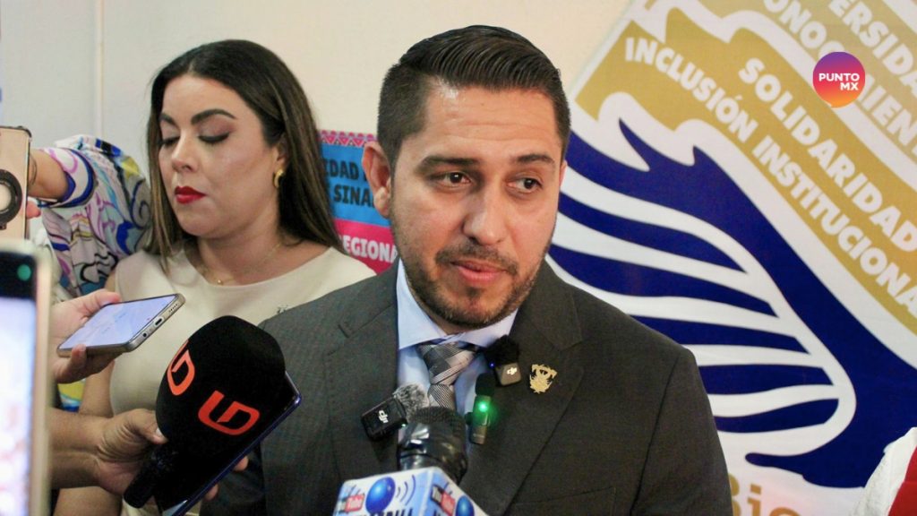 EGRESADOS UAS CONSIGUE EMPLEO