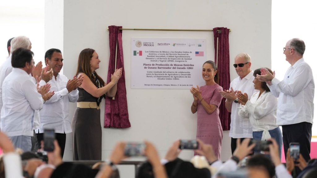 INAUGURAN PLANTA MOSCAS ESTÉRILES
