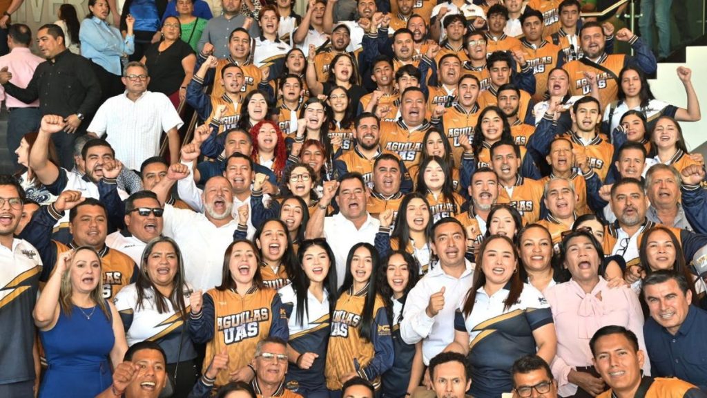 ESTUDIANTES EN EL INFORME DE JESÚS MADUEÑA