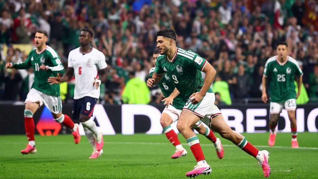 MÉXICO CAE ANTE INGLATERRA